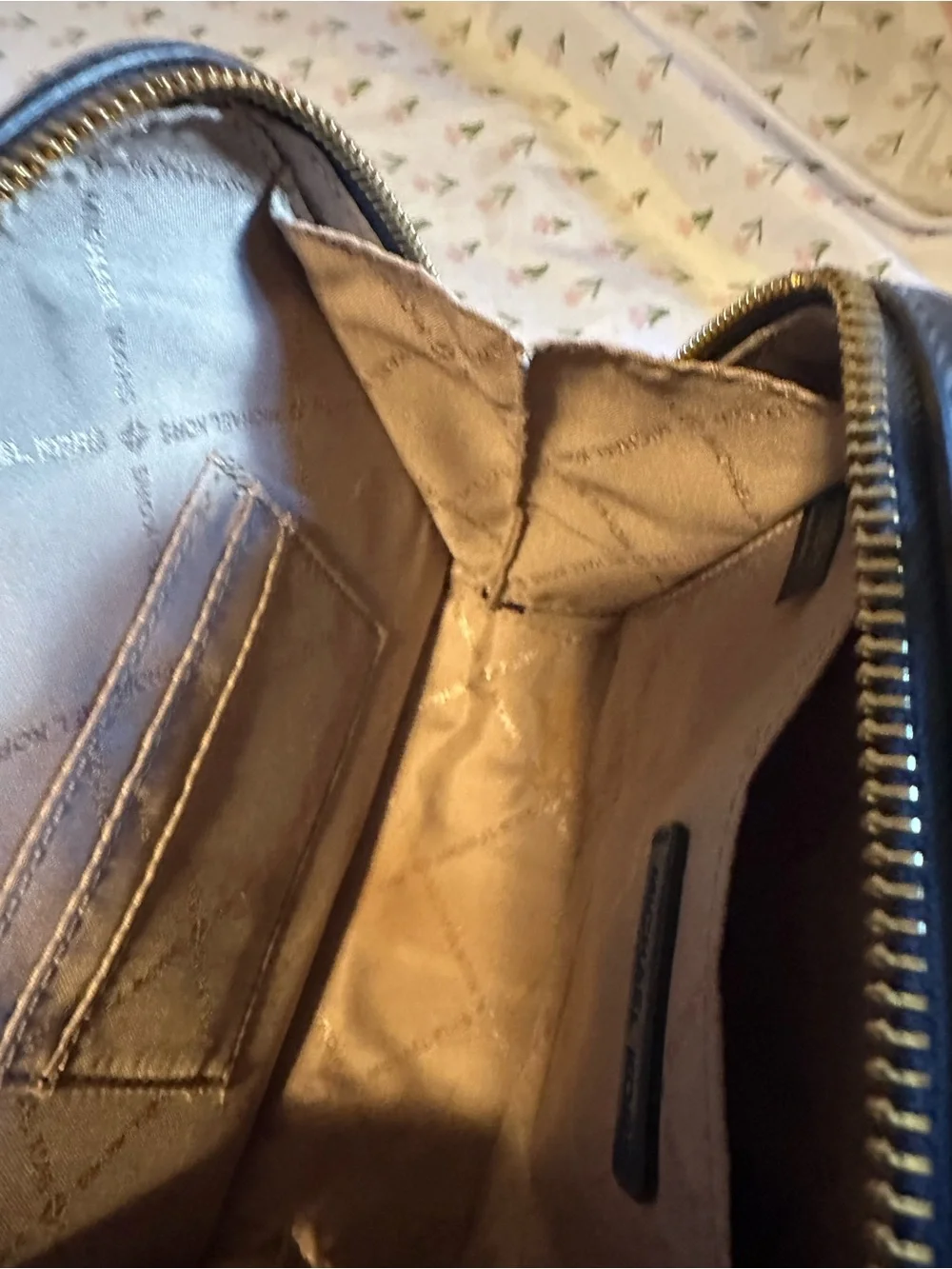 Michael Kors Black Signature Crossbody Messenger Bag